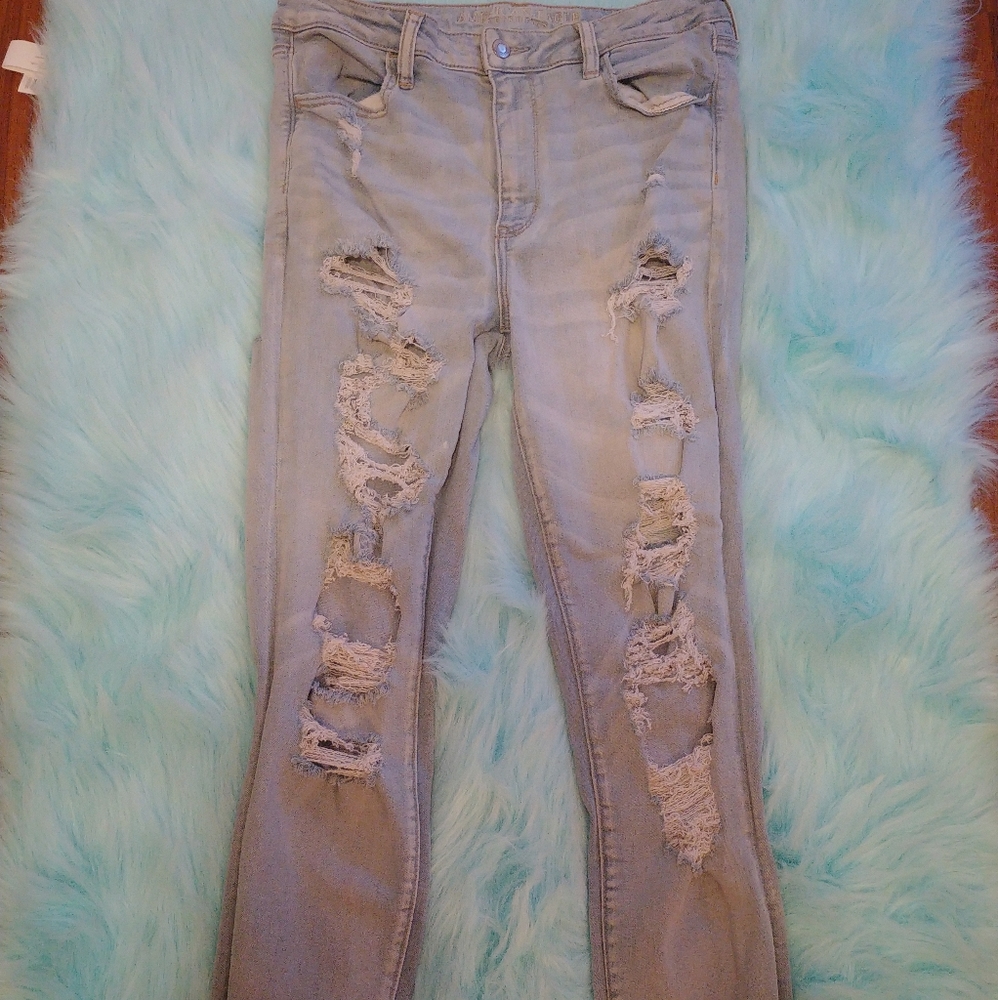 American Eagle Distressed Jeans
